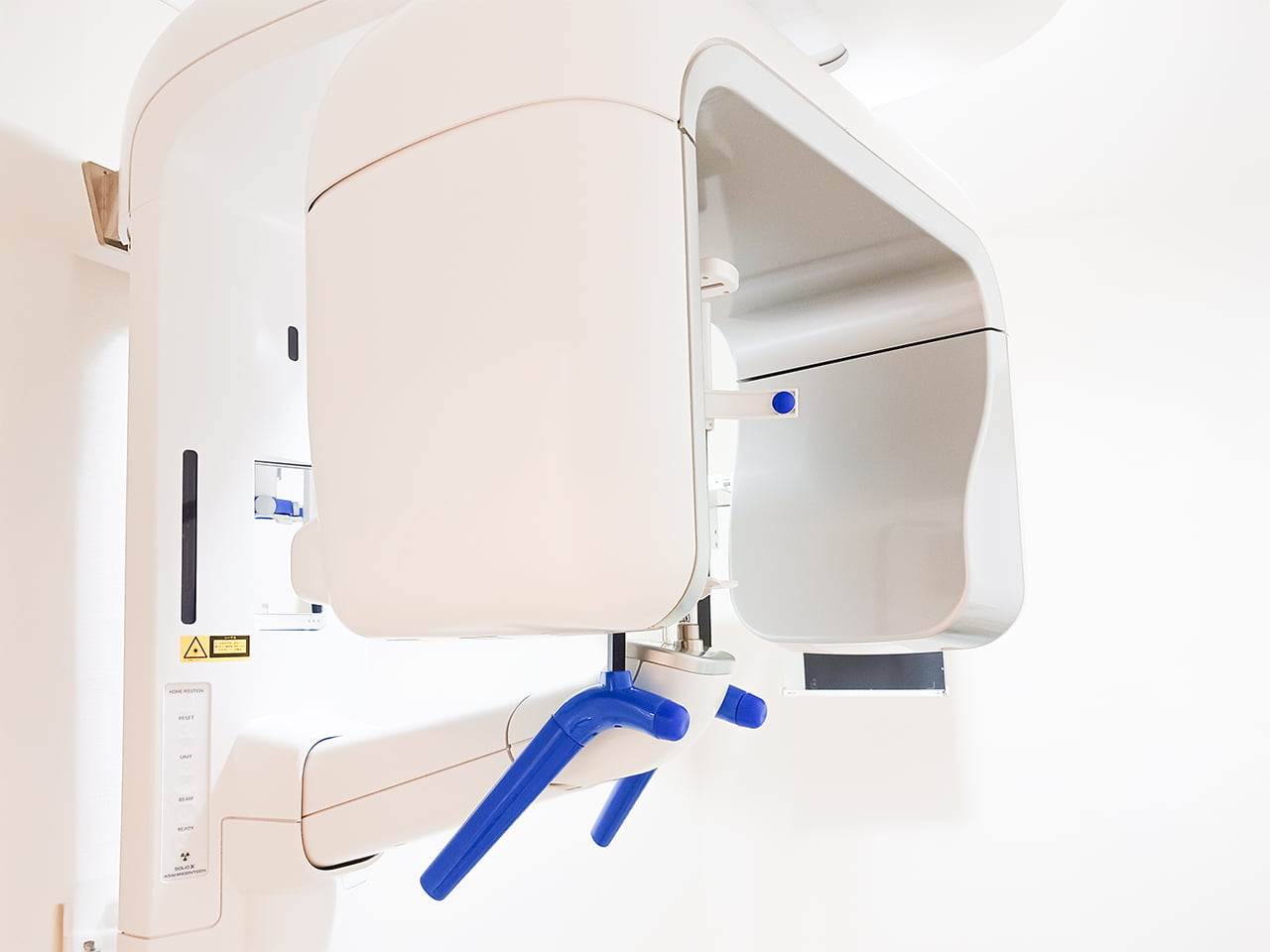 クジライ矯正歯科で使用している歯科用コンビーム CT(CBCT)写真
